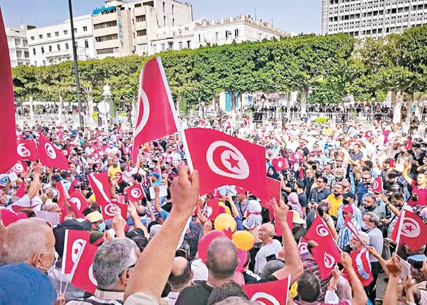 總統擴權  突尼斯3000人示威