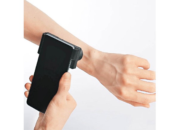 潮流創意：手機配件  偵測肌膚健康