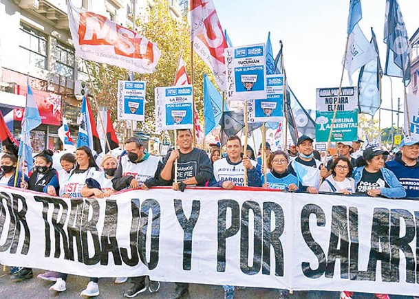 大批阿根廷人示威促政府解決通脹。