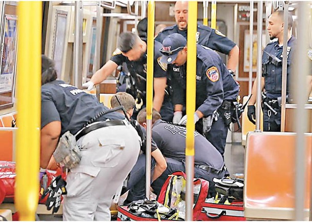 紐約市地鐵 槍手射殺乘客