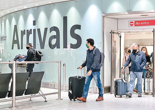 希思路機場因職員不足而限制每天出發的旅客人數。