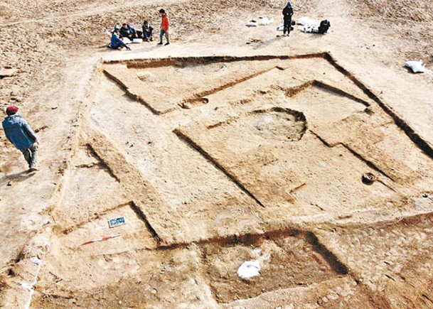 伊拉克古城掘出4700年酒館