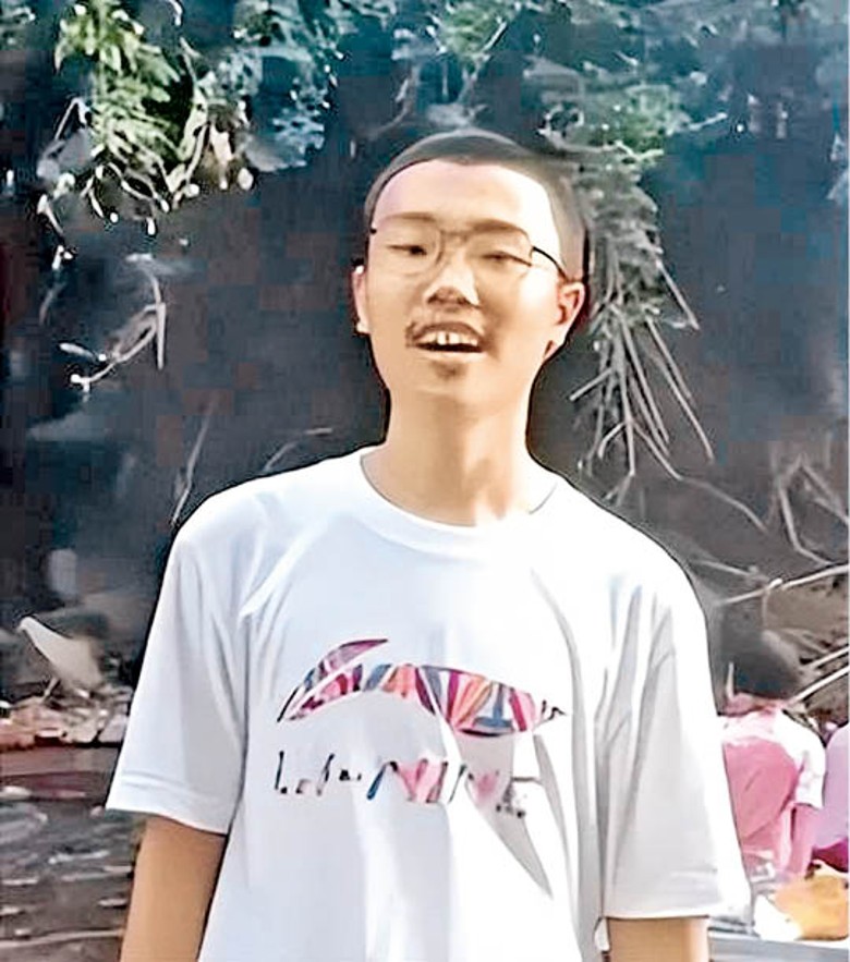 警方認定胡鑫宇自縊死亡。