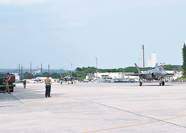 美國F35A隱形戰機抵達嘉手納空軍基地。