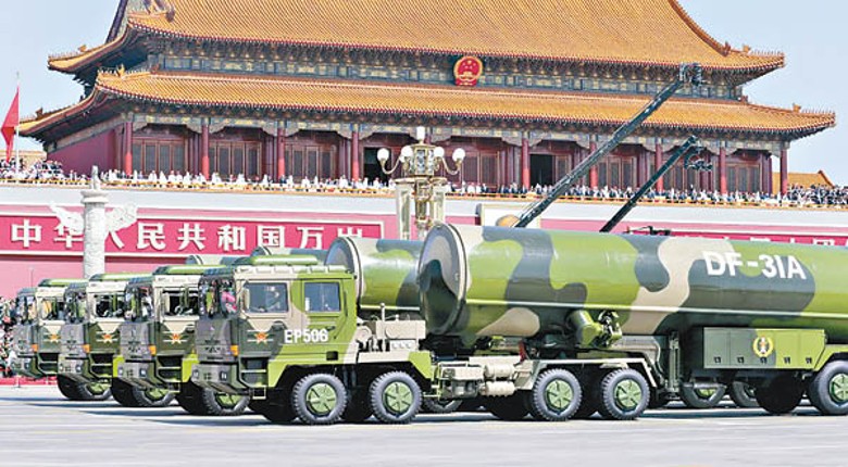 中國被指擴充核武庫；圖為東風31A型洲際彈道導彈。（Getty Images圖片）