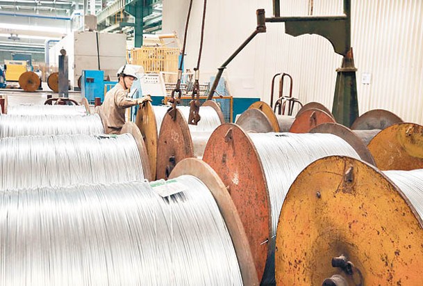 中國生產大量鋼材。
