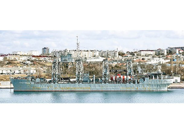 攻克里米亞壓制海對地攻力  烏襲俄潛艇救援船
