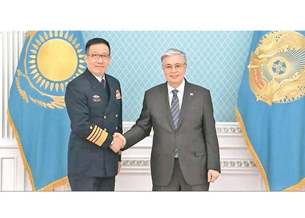 華防長訪哈薩克  加強戰略協作