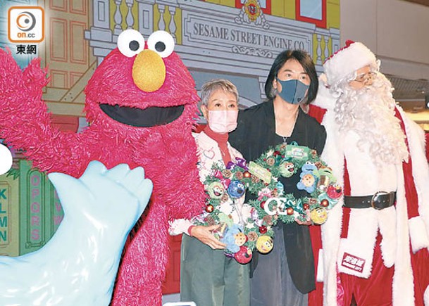 伊健偕陳寶珠出席活動，提前感受聖誕氣氛。