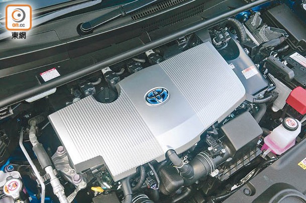 車載的油電混合動力系統由1.8L直四VVT-i引擎、電馬達及NiMH鎳氫電池組成。