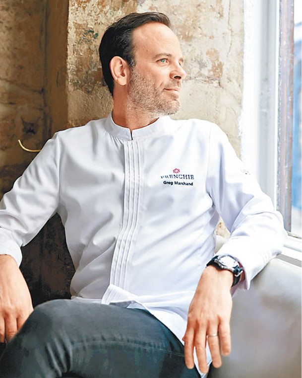 店主兼主廚Grégory Marchand擅長炮製以法式菜餚為基礎，並從國際菜餚中獲取靈感的混合風味美食。