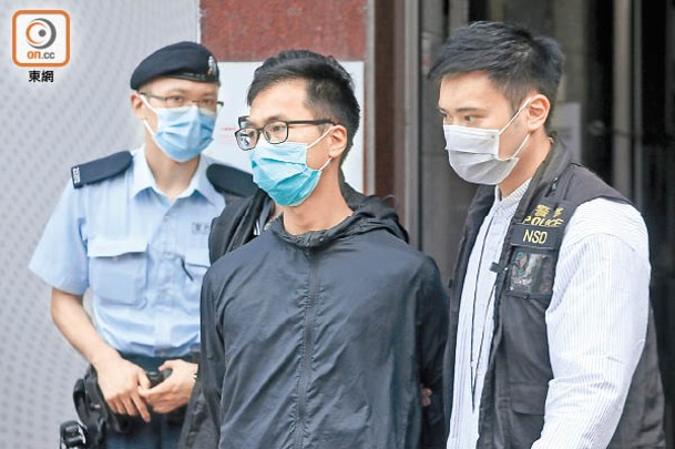 早前當選主席嘅梁錦威現正被還押。