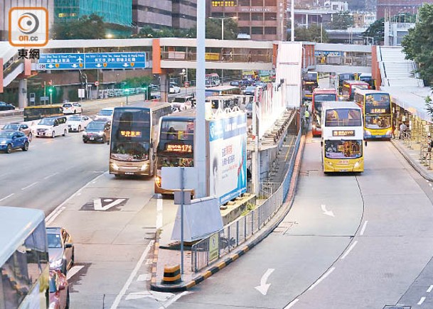 颱風改更表失津貼  工會收九巴車長投訴