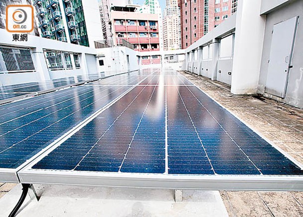 機電工程署指，兩年來已為超過260個機構安裝太陽能板。