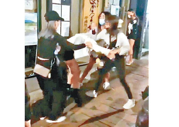 惡女連摑3人  被還擊扯髮打踢