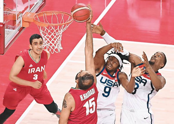 美國男籃（白衫）大勝而回。（Getty Images圖片）