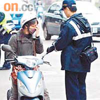 台灣警員多次開錯交通罰單，凸顯警員質素參差。	（本報台北傳真）
