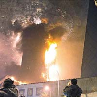 央視新址大樓今年元宵節曾發生嚴重火災事故。（資料圖片）