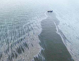 深海狂噴原油墨西哥灣巨災