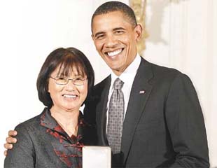 善心華裔婦獲奧巴馬表彰