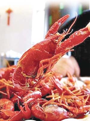 小龍蝦肉質爽嫩，備受內地食客歡迎。