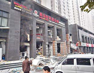 西安食店巨爆9死37傷