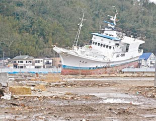 日地震災民 怕回憶 無寄望