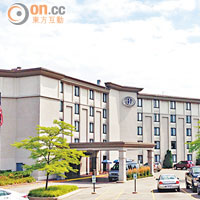 威斯康辛州國際學院計劃將當地的希爾頓酒店，改建成中國年輕留學生的宿舍。（本報美國傳真）