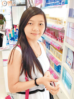 女士怕怕<br>李小姐：希望有關部門監管市面銷售的香水成分，日後會減少使用香水。