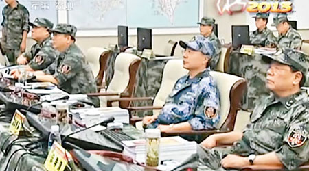 從央視新聞畫面可見，演習聯合指揮部牆上掛着一幅台灣地圖。