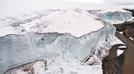 瓦爾克死前仍致力研究冰川（圖），為科學燃盡最後生命。（互聯網圖片）