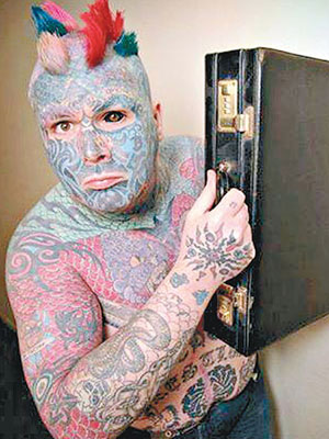 Body Art是全英國擁有最多紋身的男子。（互聯網圖片）