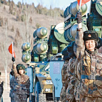 瀋陽軍區成立首支女兵導彈連首度曝光。（互聯網圖片）