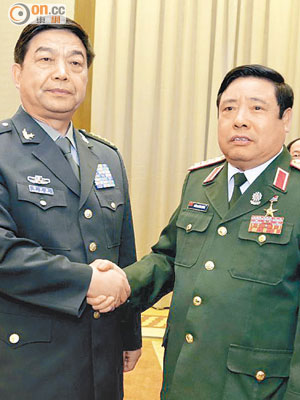 常萬全（左）在緬甸會見馮光青（右）並重申中方立場。 