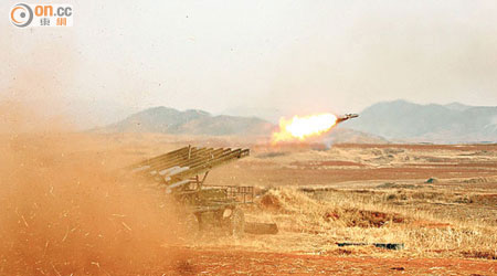 南北韓不時發生炮擊事件。圖為北韓軍方早前的炮擊演習。