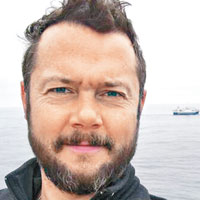 漢考克（圖）希望能打破逗留羅科爾島的最長紀錄。（互聯網圖片）