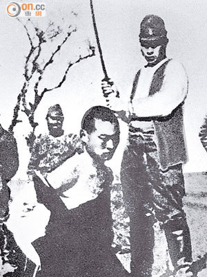 安倍政府打破二戰後和平格局。圖為日軍於一九三七年南京大屠殺斬殺中國民眾。