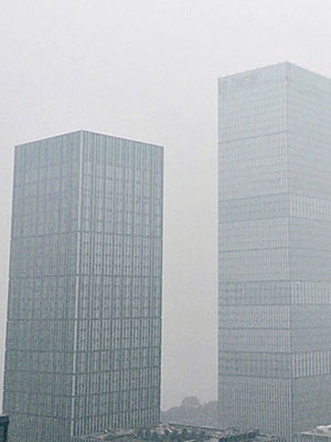 湖南多處空氣污染嚴重，天空一片灰蒙蒙。（互聯網圖片）