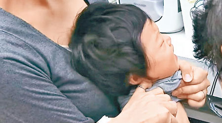 日本家長近日紛紛帶兒童往接種疫苗。（互聯網圖片）