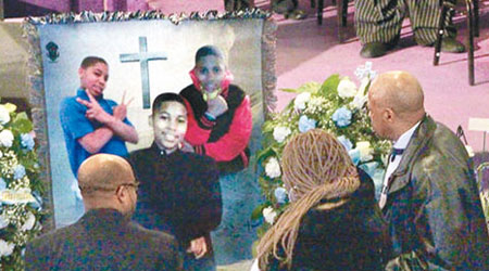 被白人警擊斃的男童賴斯於周三舉殯。（互聯網圖片）