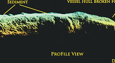 3D聲納圖像顯示「里約熱內盧市號」殘骸的側面。（互聯網圖片）