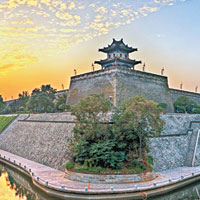 西安 <br>建於明朝的西安古城牆已被列入中國申請世界文化遺產後備名錄。（互聯網圖片）