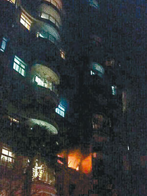 祈福新邨倚湖灣一低層單位離奇起火爆炸。（互聯網圖片）