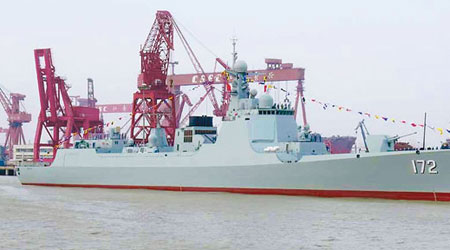 中國第一艘052D型導彈驅逐艦「昆明號」。（互聯網圖片）
