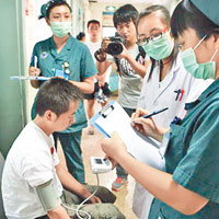 傷者在醫院接受治療。（互聯網圖片）