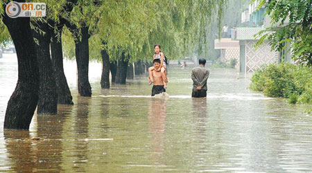 過往北韓受颱風吹襲時，亦曾出現嚴重水浸。