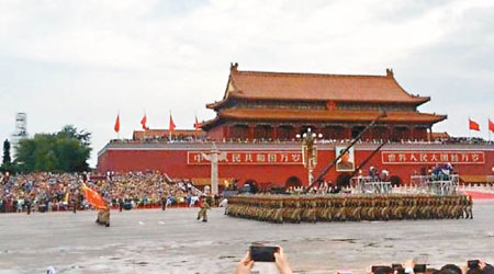 北京抗戰紀念閱兵舉行在即，圖為閱兵綵排情況。（互聯網圖片）