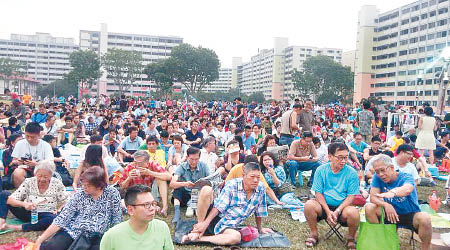 工人黨舉行造勢大會，大批民眾參與。