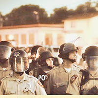 美國警察經常捲入暴力執法事件。