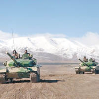 多款陸軍主戰裝備在高原出現停駛及射擊不準。